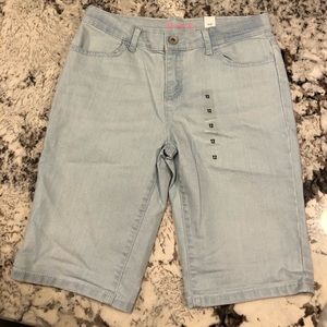 Children’s Place knee length shorts (girls)